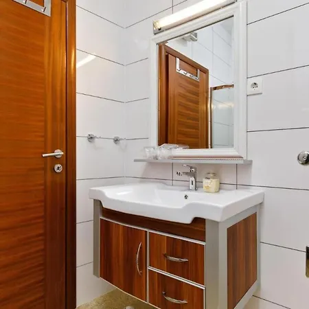 Apartment Ark Next To The In Stobre Split